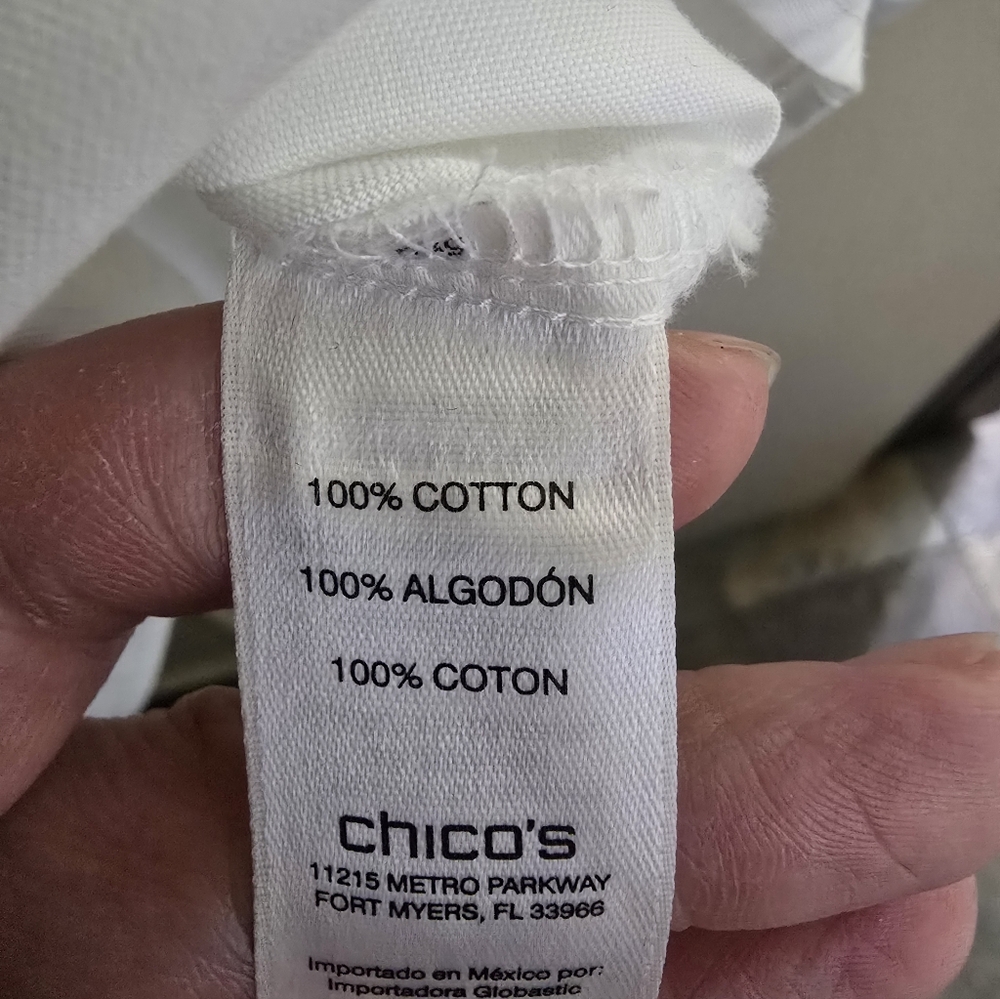 Chico's White Classic Button-Front Blouse- Wrinkle Resistant Size 3/XL - Picture 8 of 8